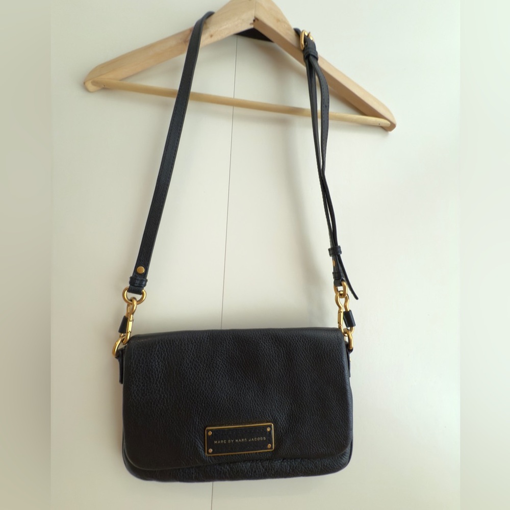 Marc Jacobs almost new cross body purse